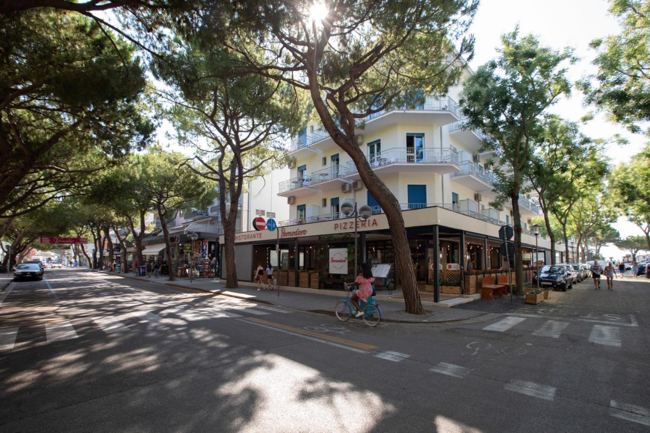 Hotel Danieli Lido di Jesolo Exteriör bild